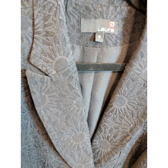 Beautiful Laura Textured Blazer | Size 18 - Picture 6 of 9